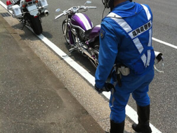警官だって人の子だものｗｗの画像